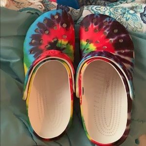 tie die rainbow crocs
